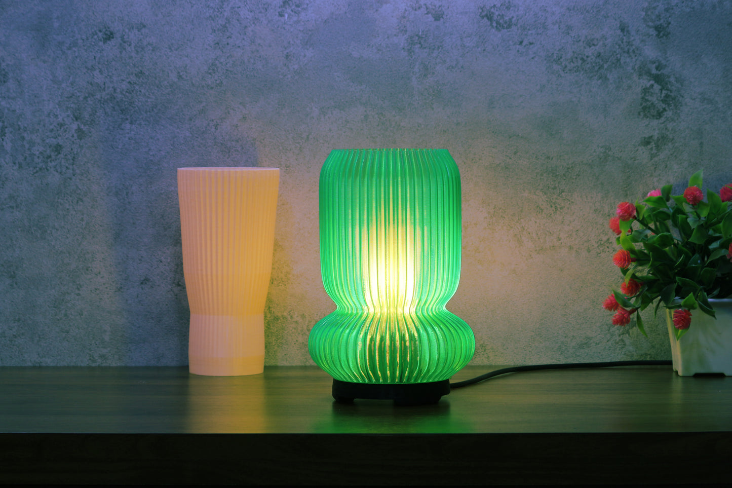 Amber Drift - Luxury 3D Printed Sustainable Hadyn Lamp