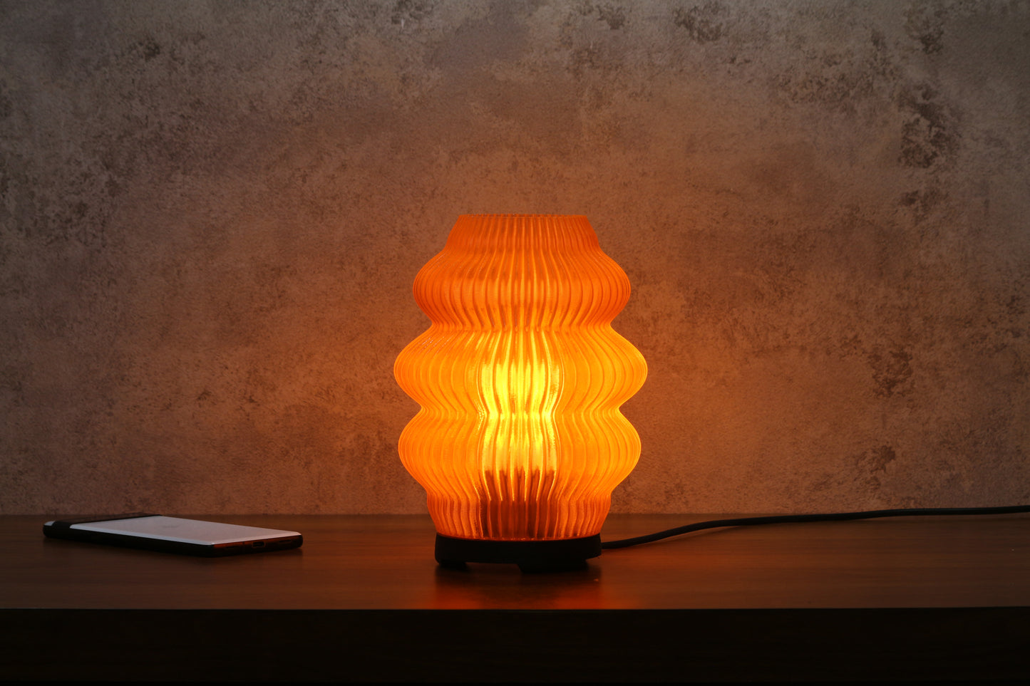 Noir Ripple - Luxury 3D Printed Sustainable Hadyn Lamp