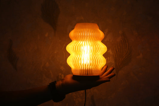 Noir Ripple - Luxury 3D Printed Sustainable Hadyn Lamp